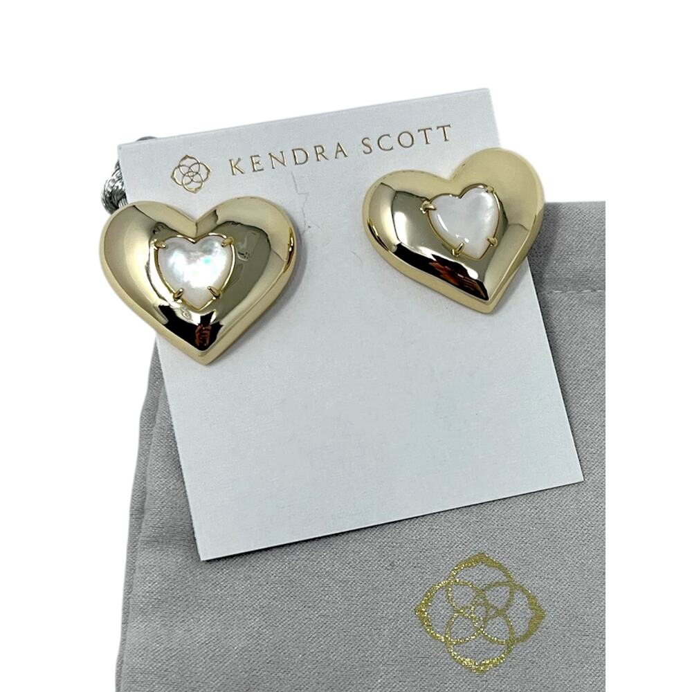 NWT Kendra Scott Sasha Heart Stud Earrings Gold Mother of Pearl Freshwater Pearl